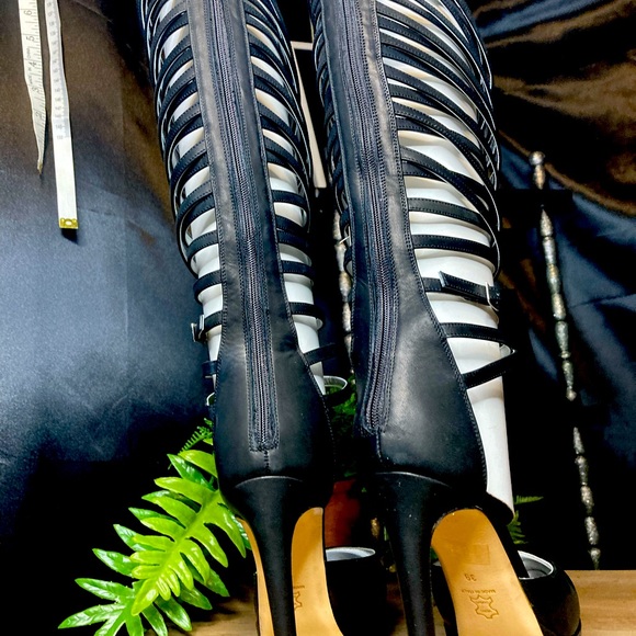 Alexandra Torissi Italian Leather Show Stopper Gladiator Boots! - Picture 5 of 6